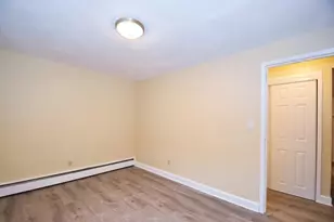 1105 Lexington St, Waltham, MA 02452 - Photo 10