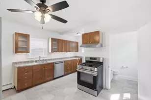 46 Arlington St, Lowell, MA 01854 - Photo 14