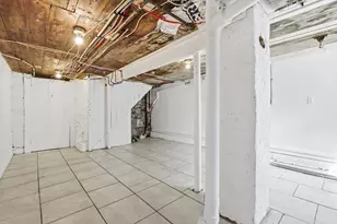 46 Arlington St, Lowell, MA 01854 - Photo 32