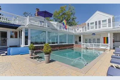 15 Cottage St #8, Provincetown, MA 02657 - Photo 2
