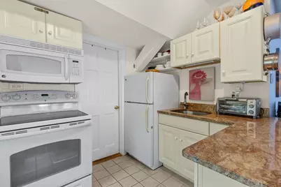 15 Cottage St #8, Provincetown, MA 02657 - Photo 8