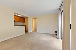 392 Great Rd, Acton, MA 01720 - Photo 4