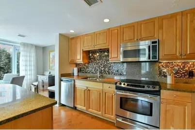 10 Bowdoin St #310, Boston, MA 02114 - Photo 6