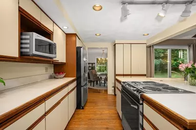 11 Hickory Rd, Southborough, MA 01772 - Photo 12