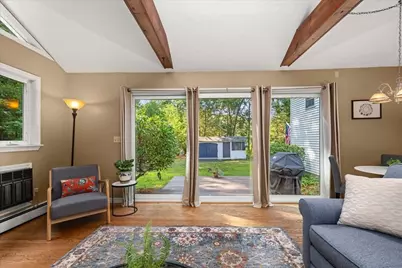11 Hickory Rd, Southborough, MA 01772 - Photo 8
