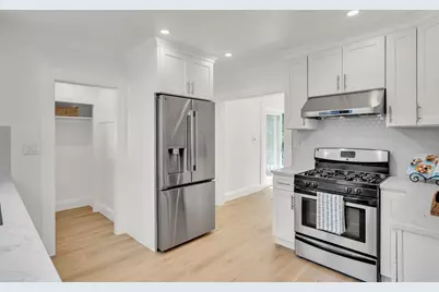 10 Parker Ave, Newton, MA 02459 - Photo 10