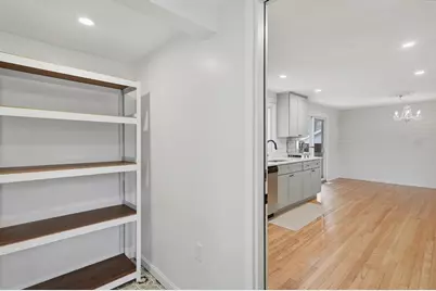 334 Rogers St, Lowell, MA 01852 - Photo 12