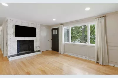 334 Rogers St, Lowell, MA 01852 - Photo 16