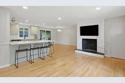 334 Rogers St, Lowell, MA 01852 - Photo 14