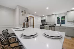 334 Rogers St, Lowell, MA 01852 - Photo 10