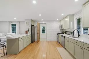 334 Rogers St, Lowell, MA 01852 - Photo 14