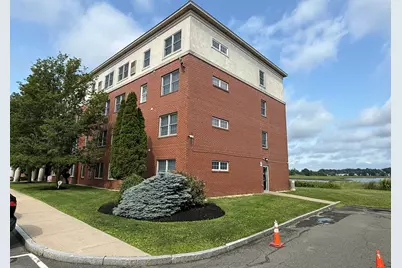 20 Heaths Ct #401, Lynn, MA 01905 - Photo 2