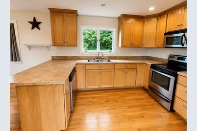 20 Cross St, Bernardston, MA 01337 - Photo 10