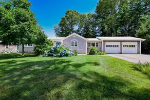 14 Crapo St, Marion, MA 02738 - Photo 4