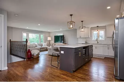 194 Pleasant St, East Longmeadow, MA 01028 - Photo 4