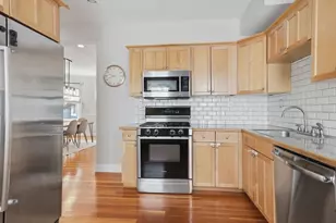 15 Juliette St, Boston, MA 02122 - Photo 10