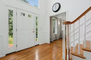 10 Burnett Rd, Southborough, MA 01772 - Photo 6