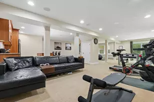 10 Burnett Rd, Southborough, MA 01772 - Photo 34