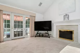 10 Burnett Rd, Southborough, MA 01772 - Photo 16