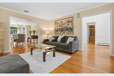 10 Burnett Road, Southborough, MA 01772 - Photo 8