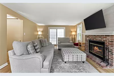 5 Redwood St, Townsend, MA 01469 - Photo 12