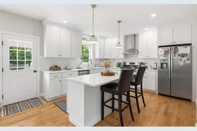 9 Walnut Ave #9, Andover, MA 01810 - Photo 6