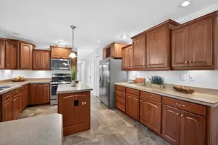 2 Leslie Ct, Rockland, MA 02370 - Photo 18