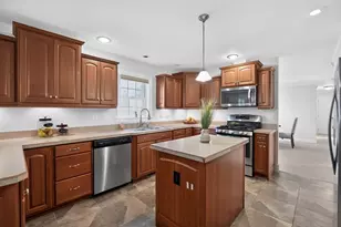 2 Leslie Ct, Rockland, MA 02370 - Photo 6