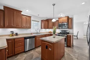 2 Leslie Ct, Rockland, MA 02370 - Photo 6