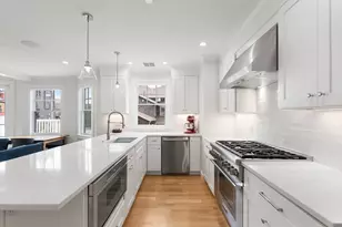 8 Sycamore St, Somerville, MA 02143 - Photo 4