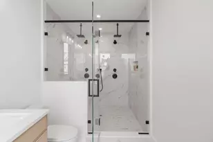 136 West 8th, Boston, MA 02127 - Photo 18