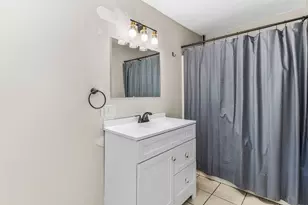 806 Main St, Wareham, MA 02571 - Photo 12