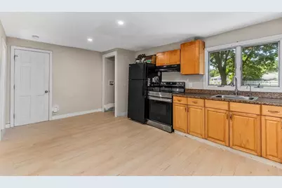 806 Main St, Wareham, MA 02571 - Photo 8