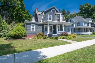 20 Woodlawn Pl, Longmeadow, MA 01106 - Photo 2