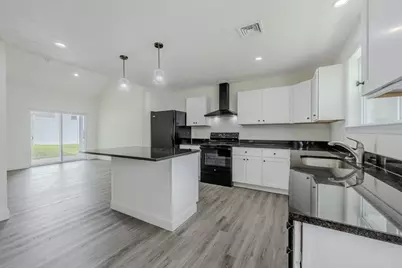 109 Navy Yard Rd, Dracut, MA 01826 - Photo 4