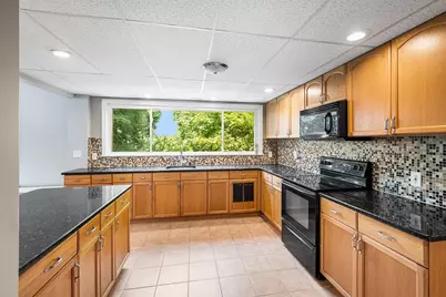 10 Nutting St, Fitchburg, MA 01420 - Photo 16