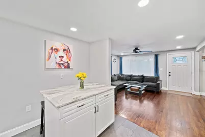 136 Pond Street, Rockland, MA 02370 - Photo 8