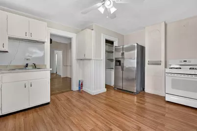 28 Forest St, Arlington, MA 02476 - Photo 8