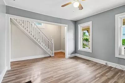 52 Lebanon St, Springfield, MA 01109 - Photo 8