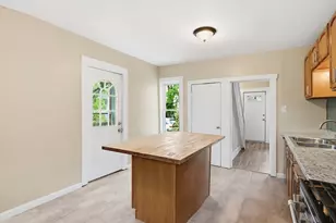 52 Lebanon St, Springfield, MA 01109 - Photo 18