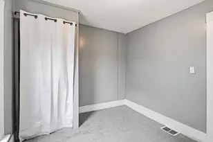52 Lebanon St, Springfield, MA 01109 - Photo 28