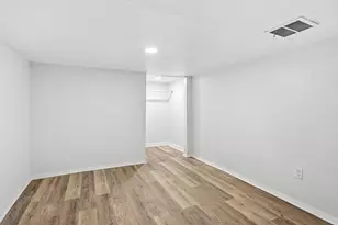 52 Lebanon St, Springfield, MA 01109 - Photo 32