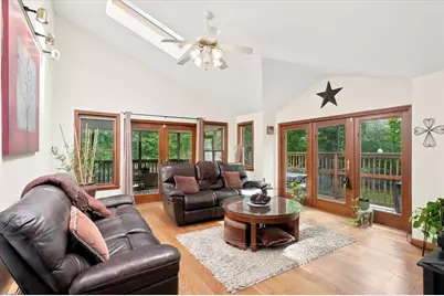11 Marlboro Rd, Georgetown, MA 01833 - Photo 4