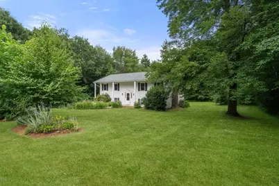 42 Jessica Way, Northbridge, MA 01534 - Photo 4