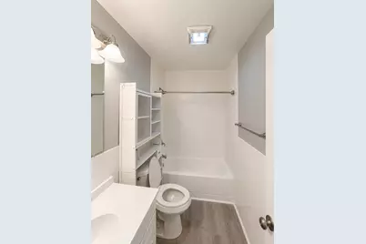 1049 Pleasant St #4, New Bedford, MA 02740 - Photo 14