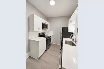 1049 Pleasant St #4, New Bedford, MA 02740 - Photo 6
