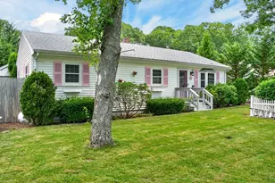 25 Deepwood Dr, Falmouth, MA 02536 - Photo 4