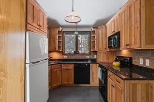 36 Myrtle Ave, Newburyport, MA 01950 - Photo 20