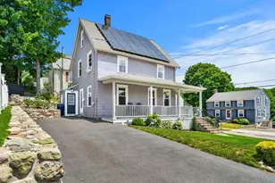 90 Forest St, Melrose, MA 02176 - Photo 2