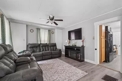 323 Rollstone St, Fitchburg, MA 01420 - Photo 10